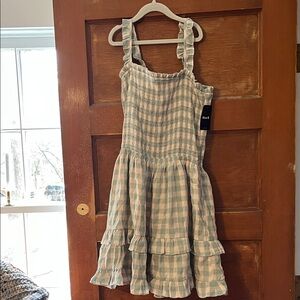 Women’s Sage & Pink Tie-back Boutique Dress